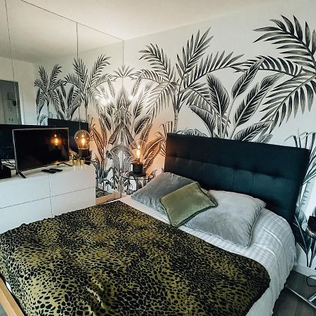 Beautiful Modern Fully Furnished Studio Levallois-Perret Exteriör bild
